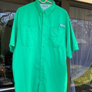 Columbia PFG man’s shirt